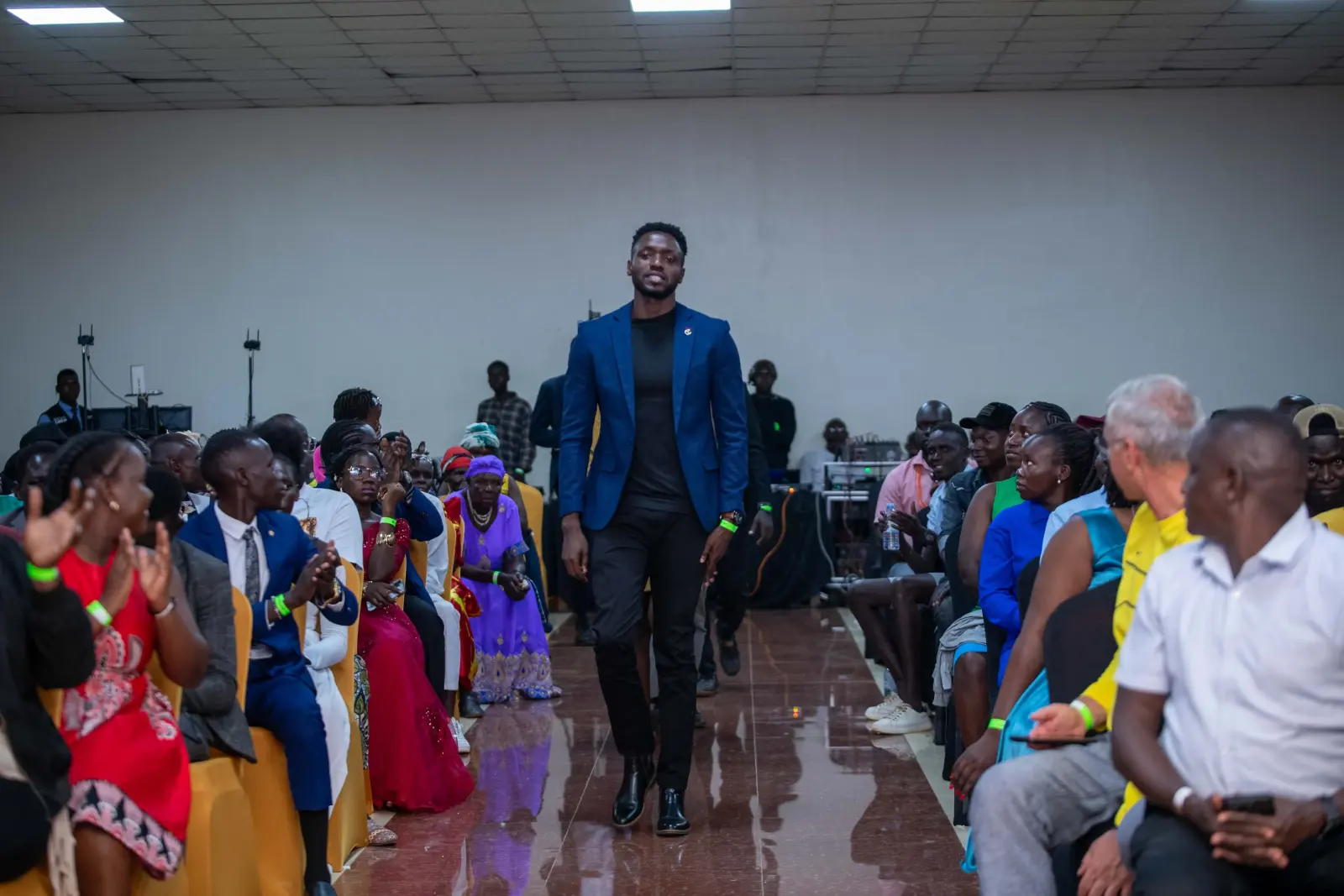 NUFA25 runway moment